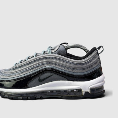 Nike Air Max 97, buty sportowe męskie w bardzo dobrym stanie rozmiar 42, boczny profil, lewa strona