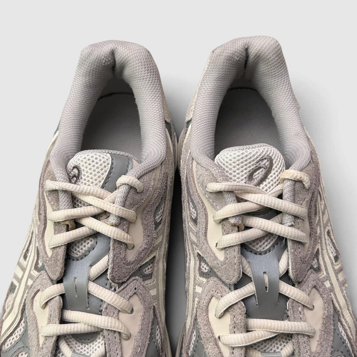 Asics Gel-Nyc, buty sportowe męskie w bardzo dobrym stanie rozmiar 42.5, detal