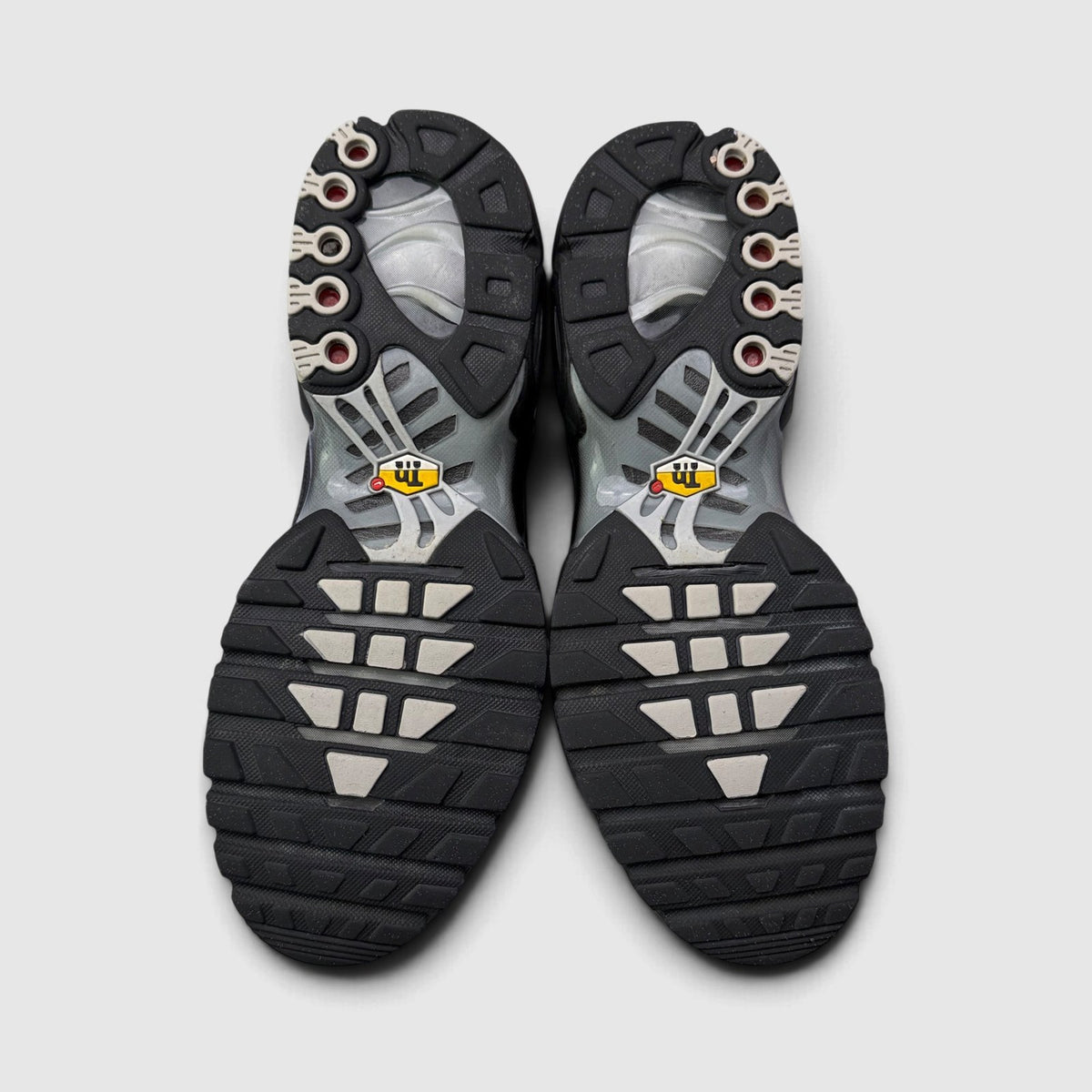 Nike Air Max Plus Multi Swoosh, buty sportowe męskie w bardzo dobrym stanie rozmiar 44, podeszwa