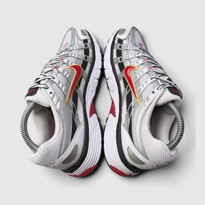 Nike P-6000 Metallic Silver Red, buty sportowe damskie w bardzo dobrym stanie rozmiar 39, widok z góry