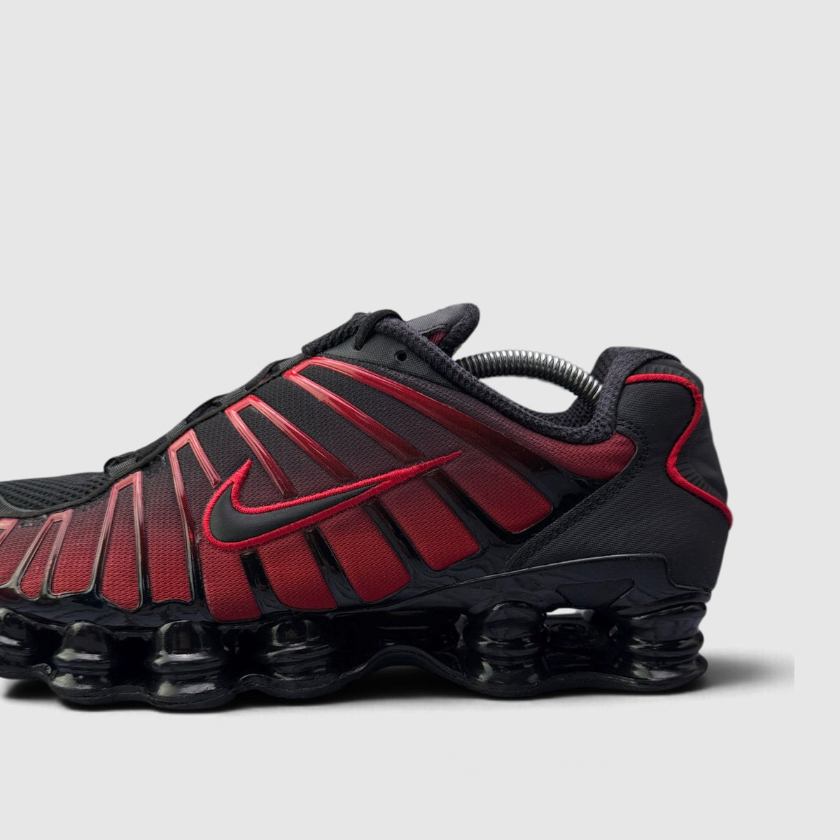 Nike Shox TL Deadpool, buty sportowe męskie w dobrym stanie rozmiar 44.5, boczny profil, prawa strona