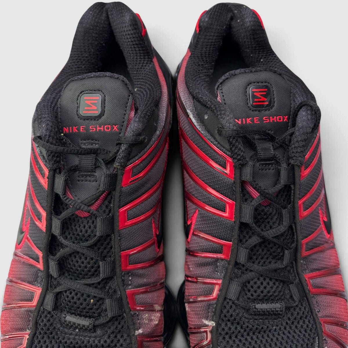 Nike Shox TL Deadpool, buty sportowe męskie w dobrym stanie rozmiar 44.5, widok z góry