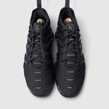Nike Air VaporMax Plus Triple Black, buty sportowe męskie w bardzo dobrym stanie rozmiar 45.5, widok z przodu