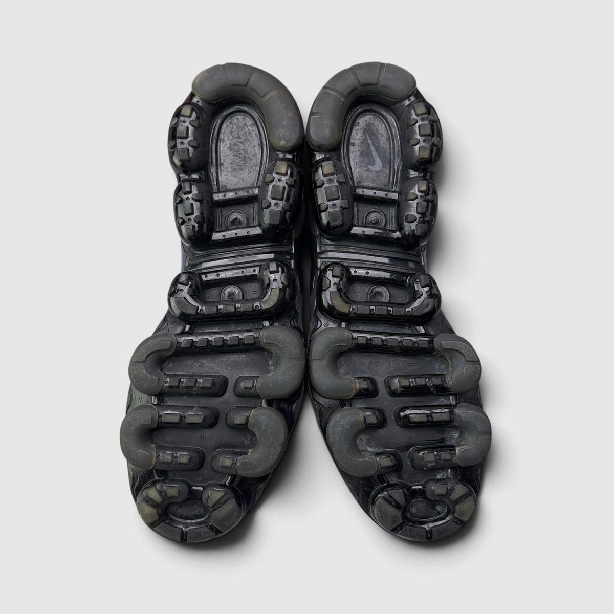 Nike Air VaporMax Plus Triple Black, buty sportowe męskie w bardzo dobrym stanie rozmiar 45.5, podeszwa