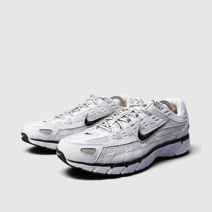 Nike P-6000 White Metallic Silver Black, buty sportowe męskie w bardzo dobrym stanie rozmiar 44.5, para butów