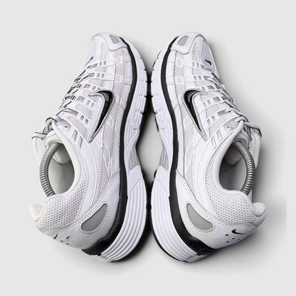 Nike P-6000 White Metallic Silver Black, buty sportowe męskie w bardzo dobrym stanie rozmiar 44.5, widok z góry