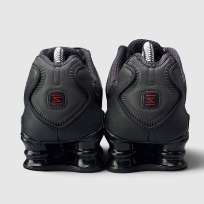 Nike Shox TL Triple Black, buty sportowe damskie w bardzo dobrym stanie rozmiar 37.5, widok z tyłu