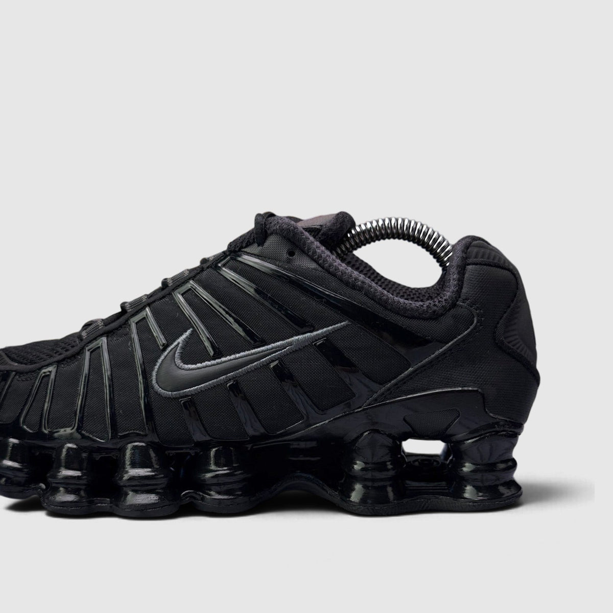 Nike Shox TL Triple Black, buty sportowe damskie w bardzo dobrym stanie rozmiar 37.5, detal