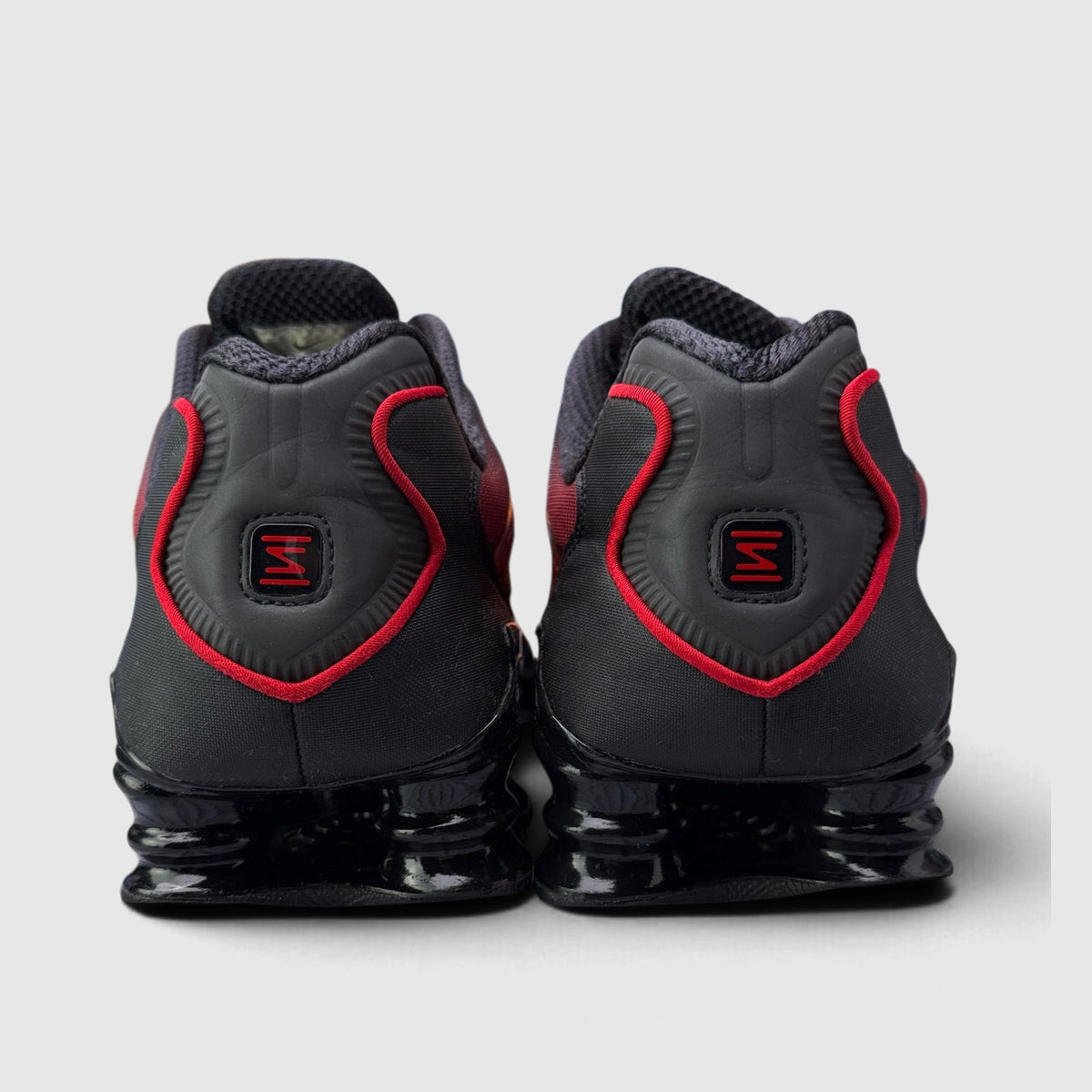 Nike Shox TL Deadpool, buty sportowe męskie w bardzo dobrym stanie rozmiar 44.5, widok z tyłu