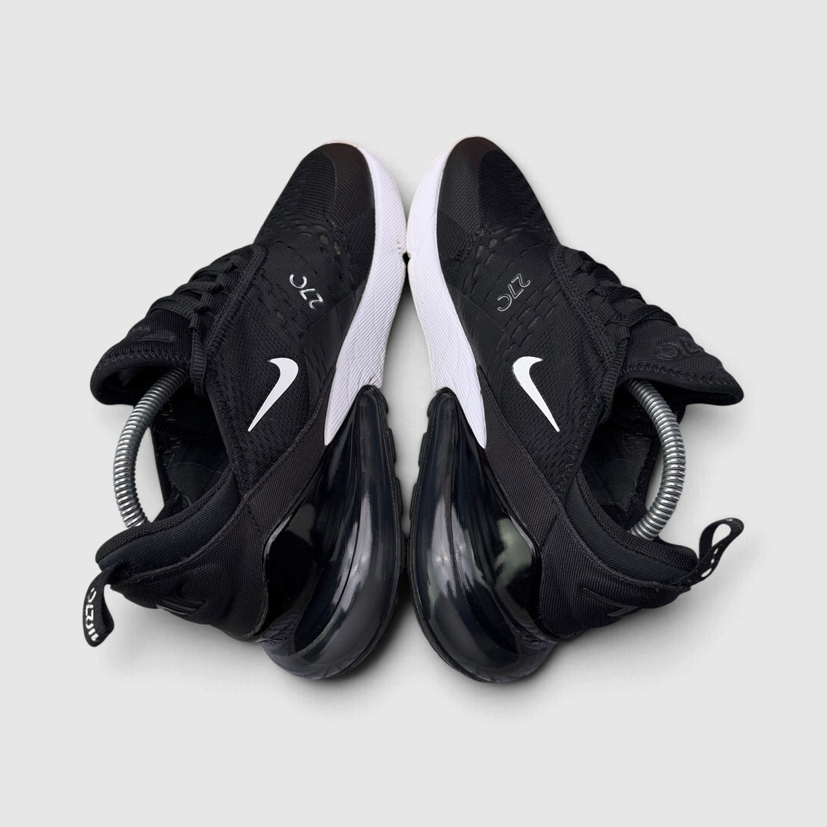 Nike Air Max 270 Black/White, buty sportowe męskie w bardzo dobrym stanie rozmiar 41, widok z góry