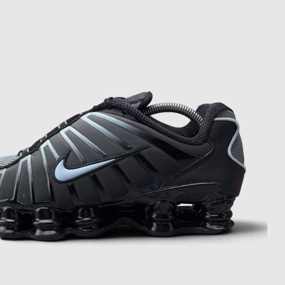 Nike Shox TL Celestine Blue, buty sportowe męskie w bardzo dobrym stanie rozmiar 43, boczny profil, lewa strona