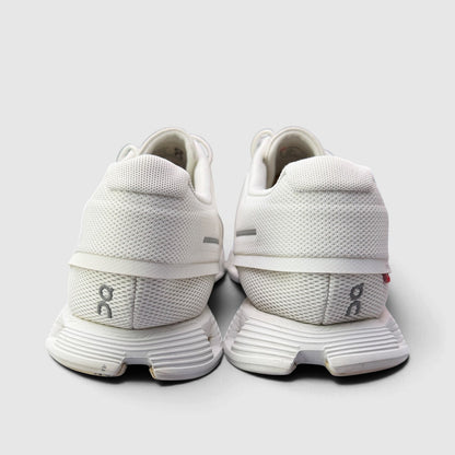 On Cloud 5 All White, buty sportowe męskie w bardzo dobrym stanie rozmiar 47, widok z tyłu
