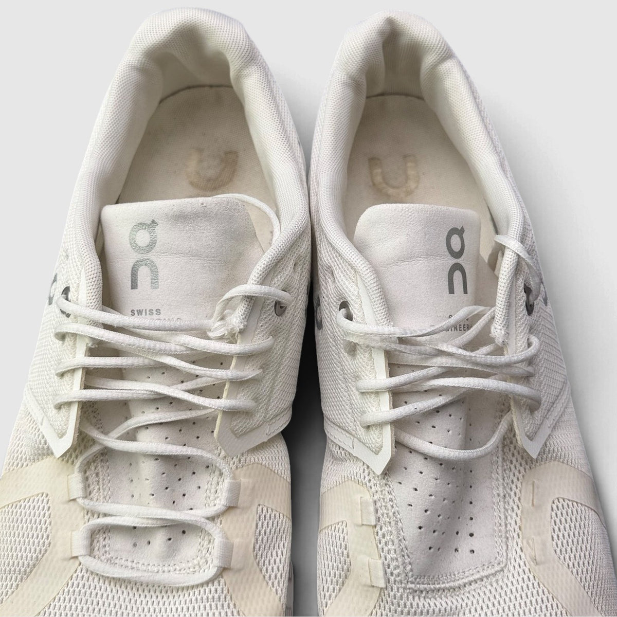 On Cloud 5 All White, buty sportowe męskie w bardzo dobrym stanie rozmiar 47, język buta
