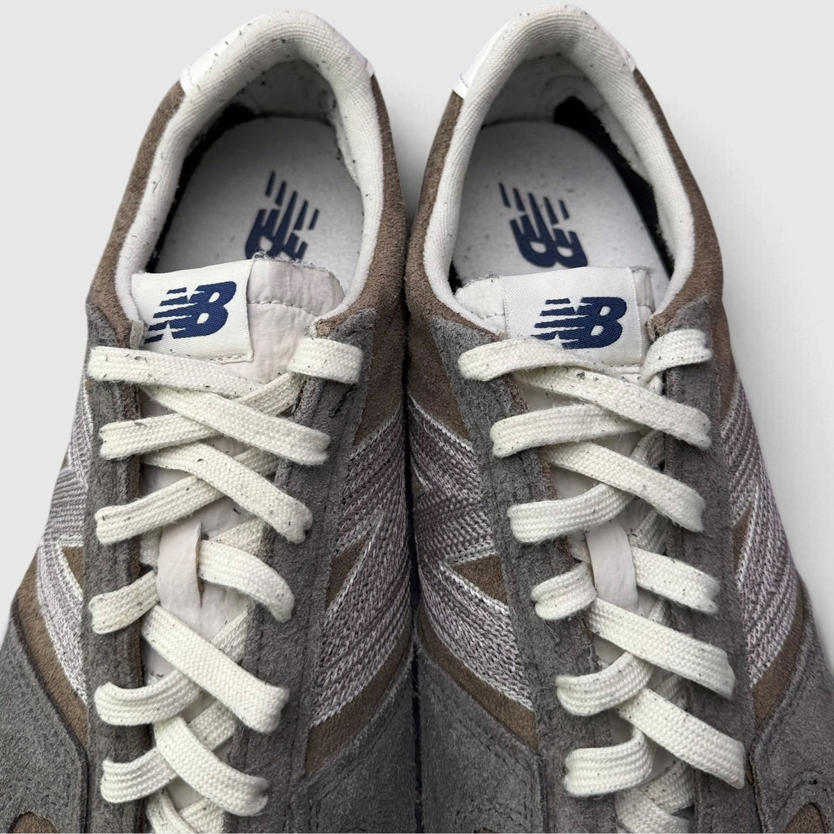 New Balance 471, buty sportowe męskie w bardzo dobrym stanie rozmiar 45.5, widok z góry
