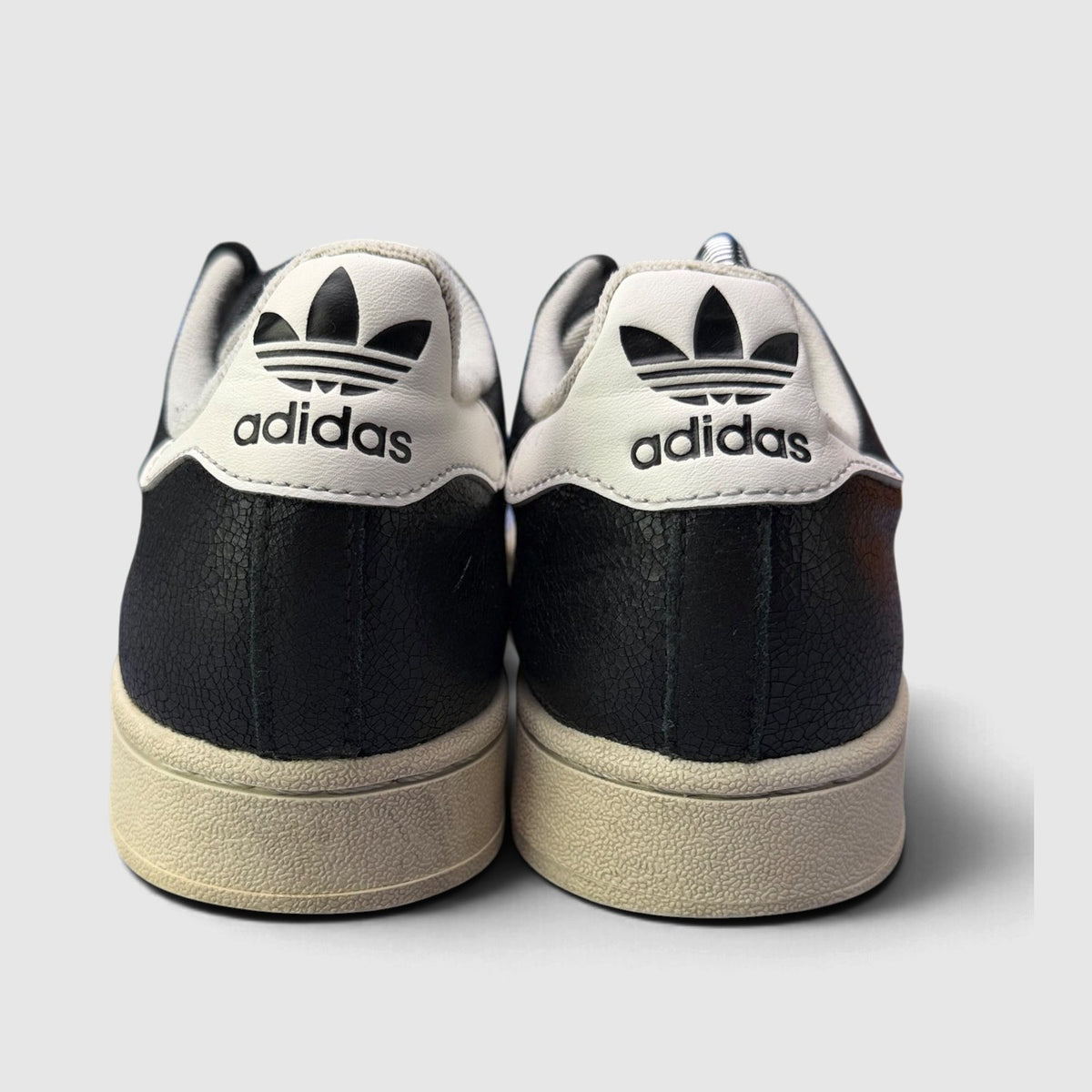 Adidas Superstar II, buty sportowe damskie w bardzo dobrym stanie rozmiar 37 1/3, widok z tyłu