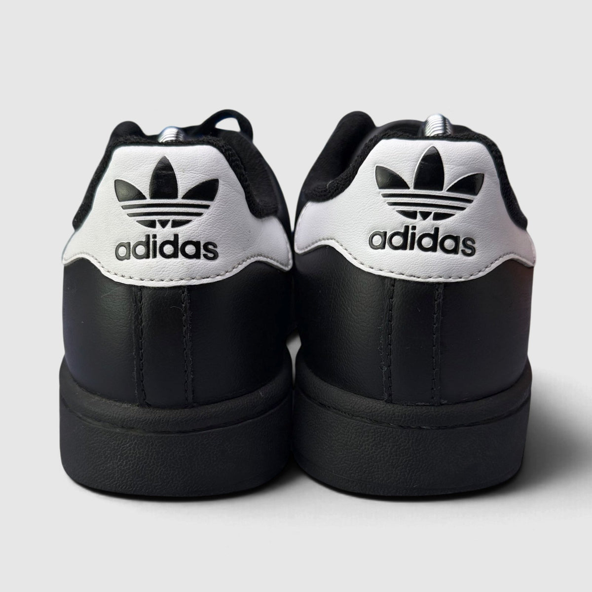 Adidas Superstar II Black White, buty sportowe damskie w bardzo dobrym stanie rozmiar 38, widok z tyłu