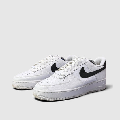 Nike Air Force 1 '07 Low, buty sportowe damskie w bardzo dobrym stanie rozmiar 39, para butów
