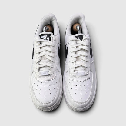 Nike Air Force 1 '07 Low, buty sportowe damskie w bardzo dobrym stanie rozmiar 39, widok z przodu