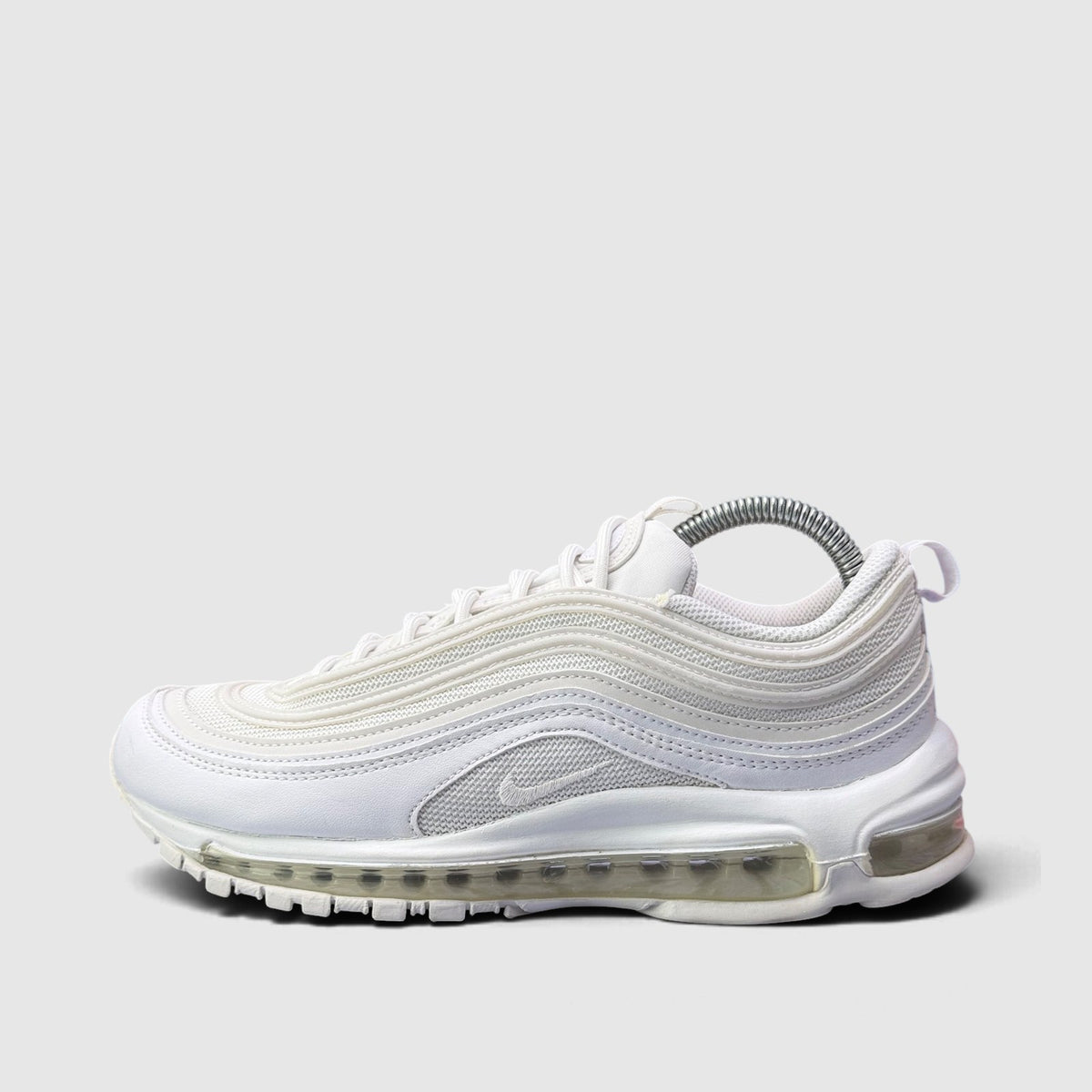 Nike Air Max 97 Triple White, buty sportowe męskie w bardzo dobrym stanie rozmiar 41, boczny profil, lewa strona