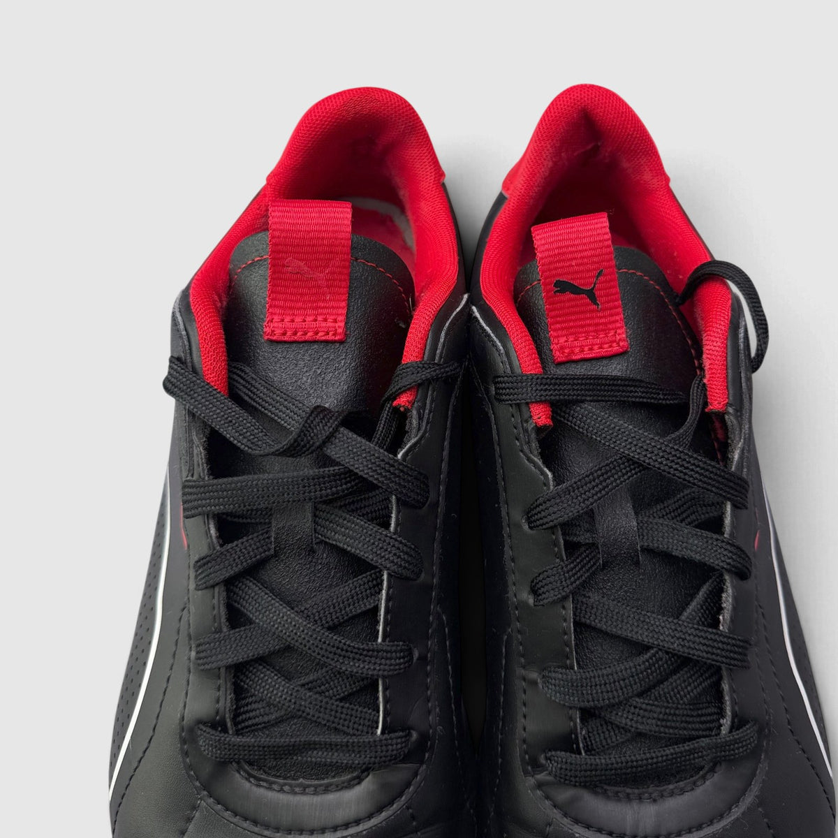 Puma Scuderia Ferrari Neo Cat 3.0, buty sportowe męskie w bardzo dobrym stanie rozmiar 43, język buta