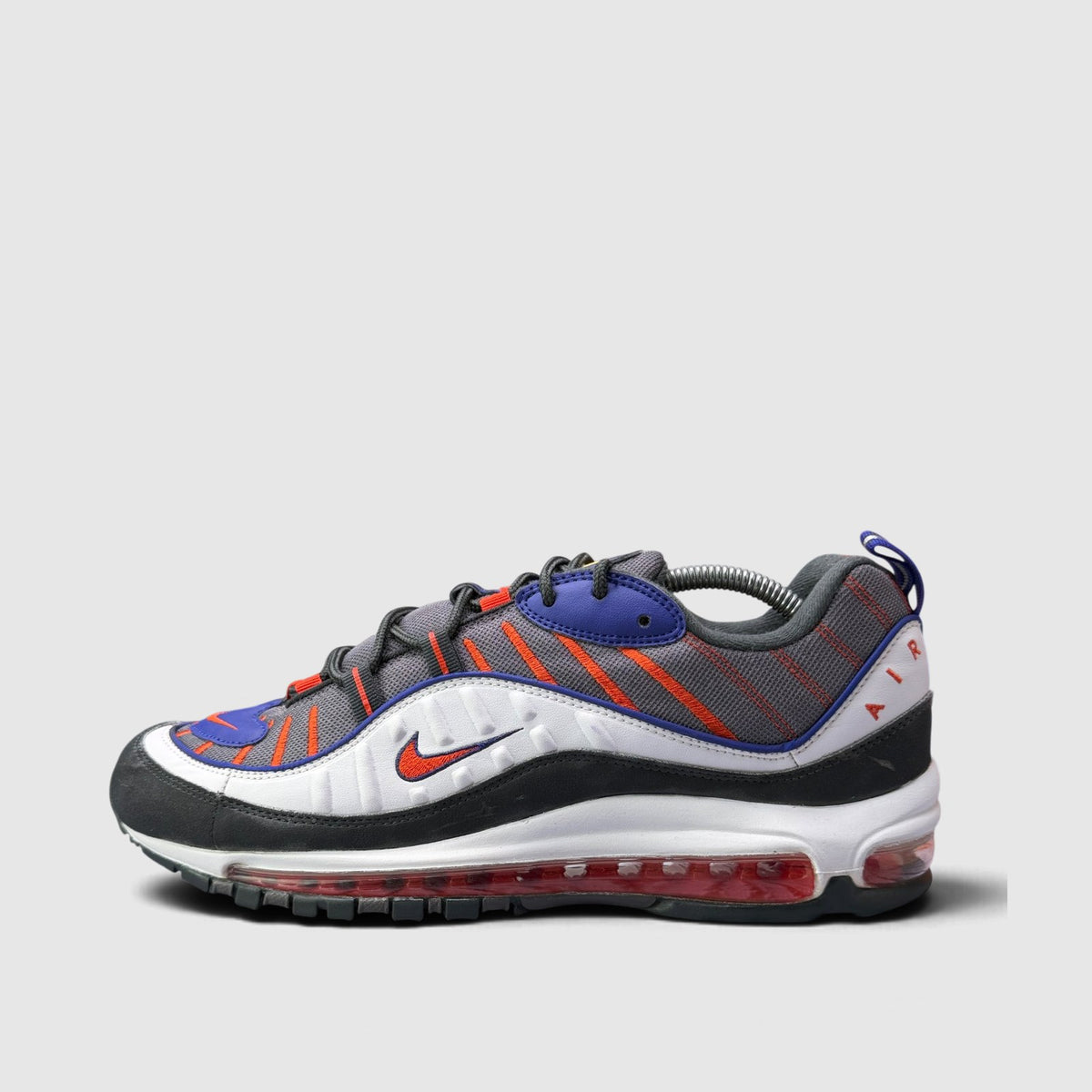 Nike Air Max 98 Team Orange, buty sportowe męskie w bardzo dobrym stanie rozmiar 44, boczny profil, lewa strona