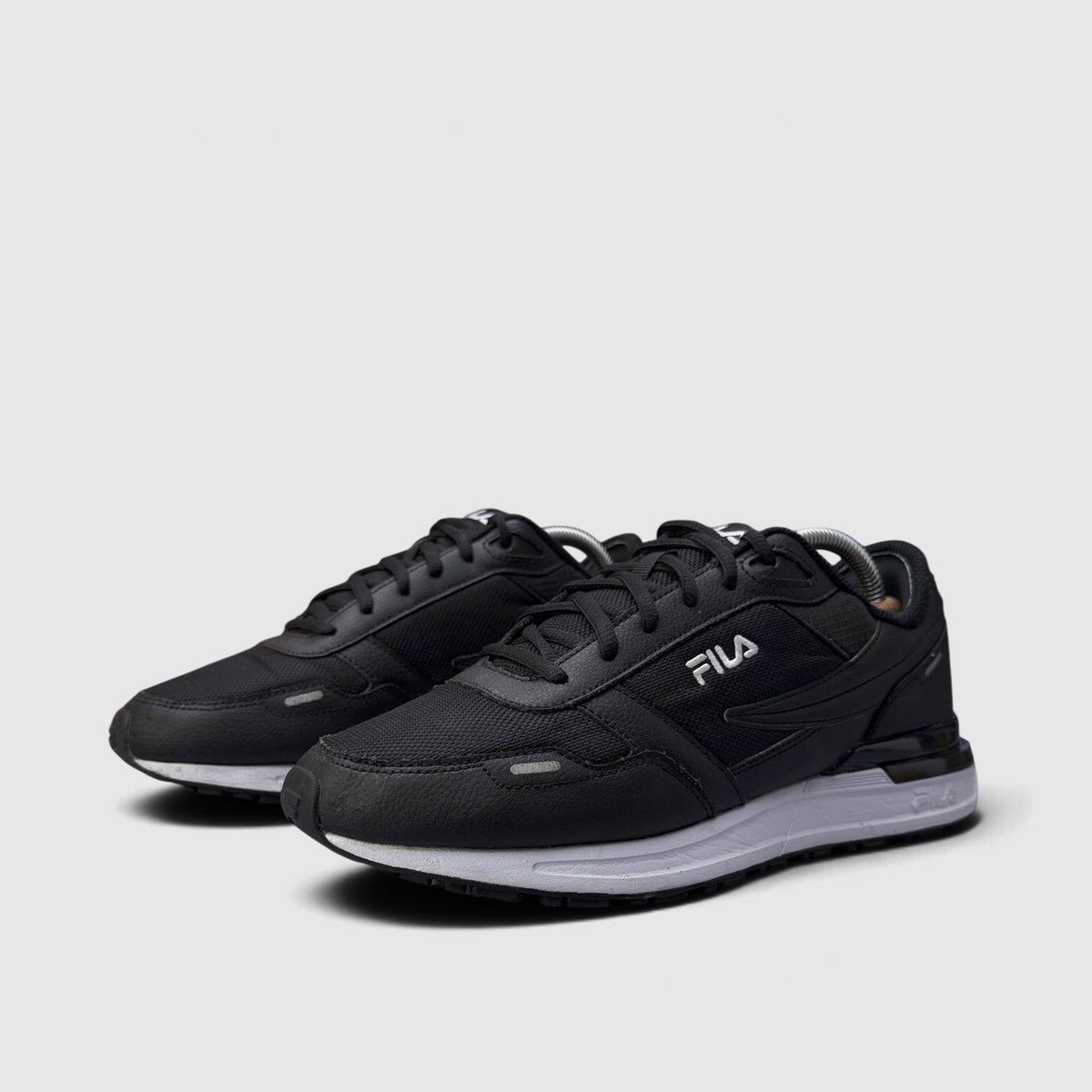 FILA Valdo, buty sportowe męskie w bardzo dobrym stanie rozmiar 42, para butów