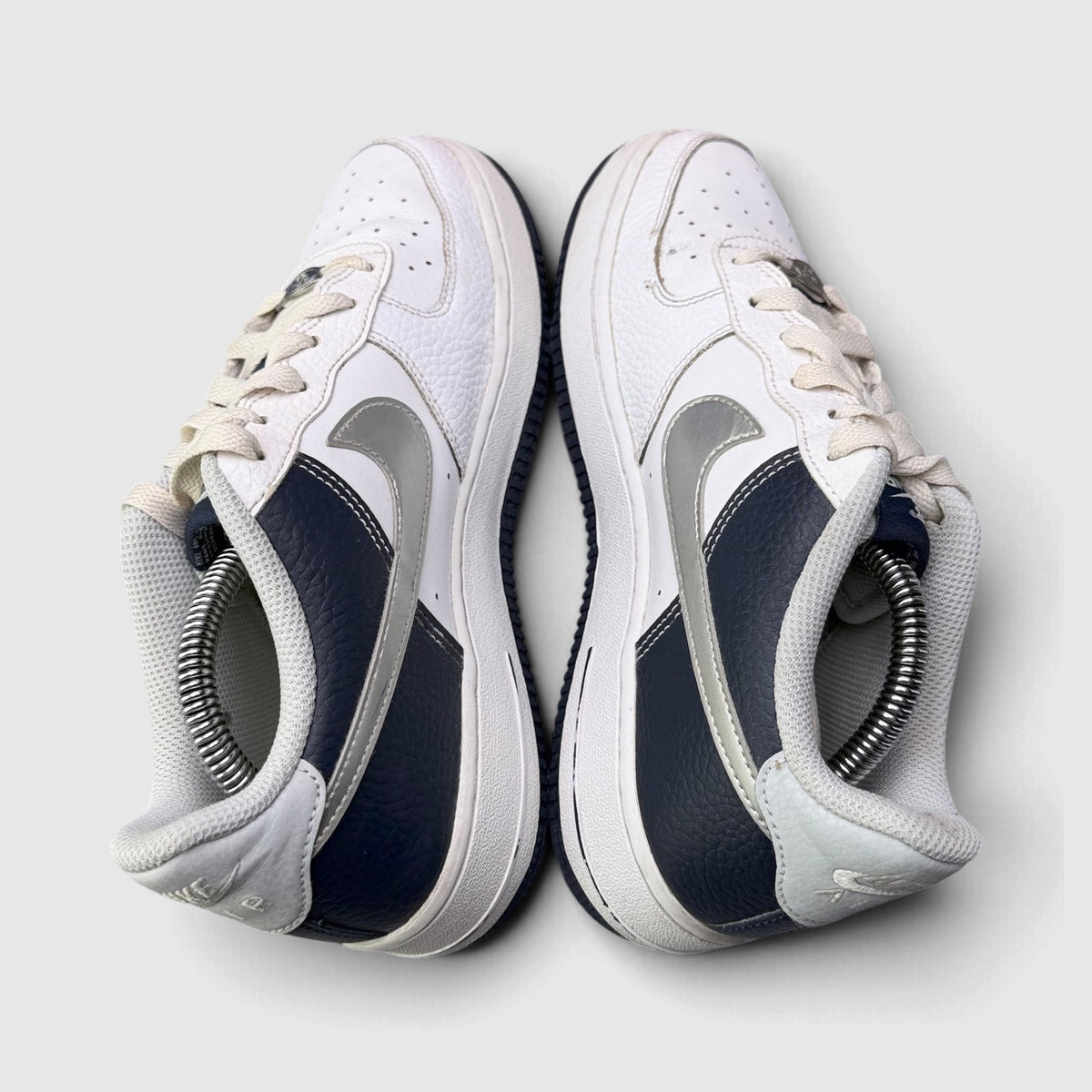Nike Air Force 1 LV8 Dallas Cowboys, buty sportowe damskie w bardzo dobrym stanie rozmiar 38.5, widok z góry