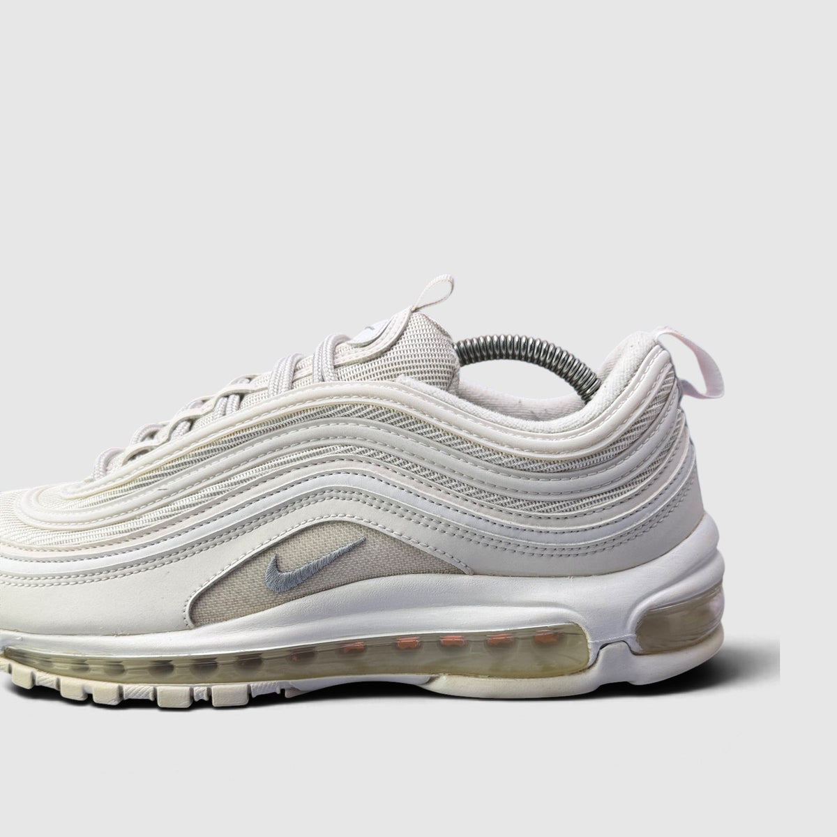 Nike Air Max 97, buty sportowe męskie w bardzo dobrym stanie rozmiar 44, boczny profil, lewa strona