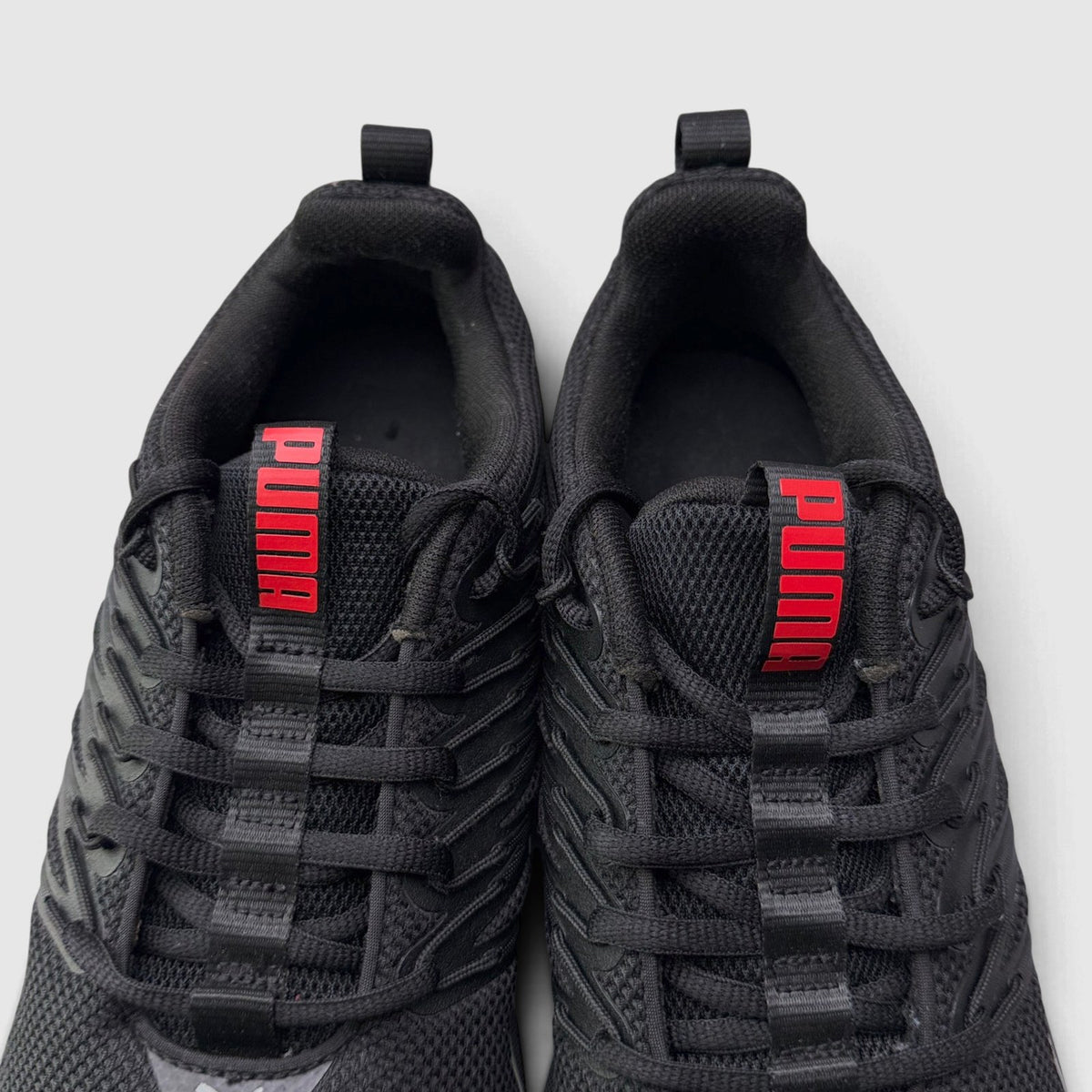 Puma Voltaic Evo Black, buty sportowe męskie w bardzo dobrym stanie rozmiar 42, widok z góry