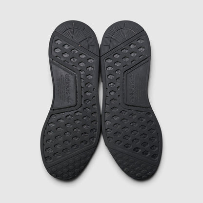 Adidas NMD R1 Core Black / Triple Black, buty sportowe męskie w bardzo dobrym stanie rozmiar 42 2/3, podeszwa