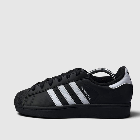 Adidas Superstar II Black White, buty sportowe damskie w bardzo dobrym stanie rozmiar 38, boczny profil, lewa strona