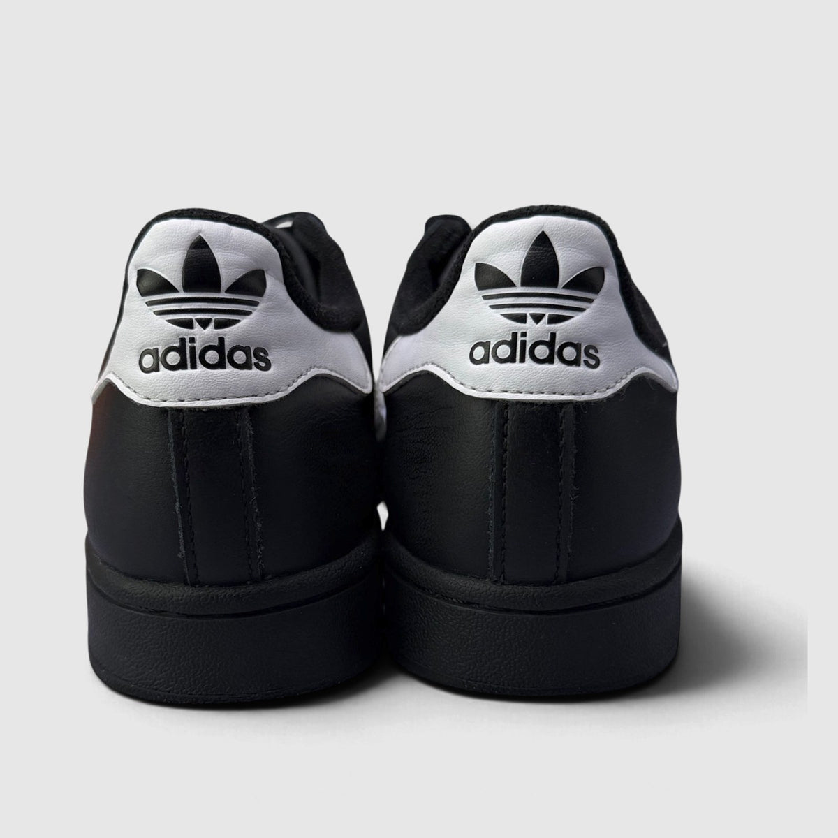 Adidas Superstar II Black White, buty sportowe damskie w bardzo dobrym stanie rozmiar 38, widok z tyłu