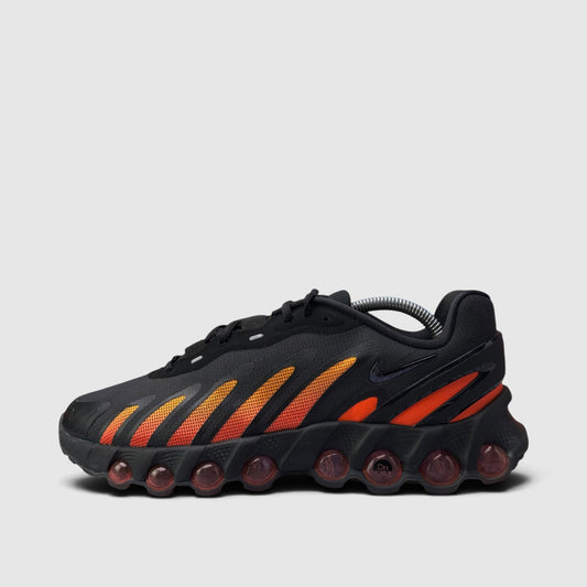 Nike Air Max Dn8 Laser Orange, buty sportowe męskie w bardzo dobrym stanie rozmiar 43, boczny profil, lewa strona
