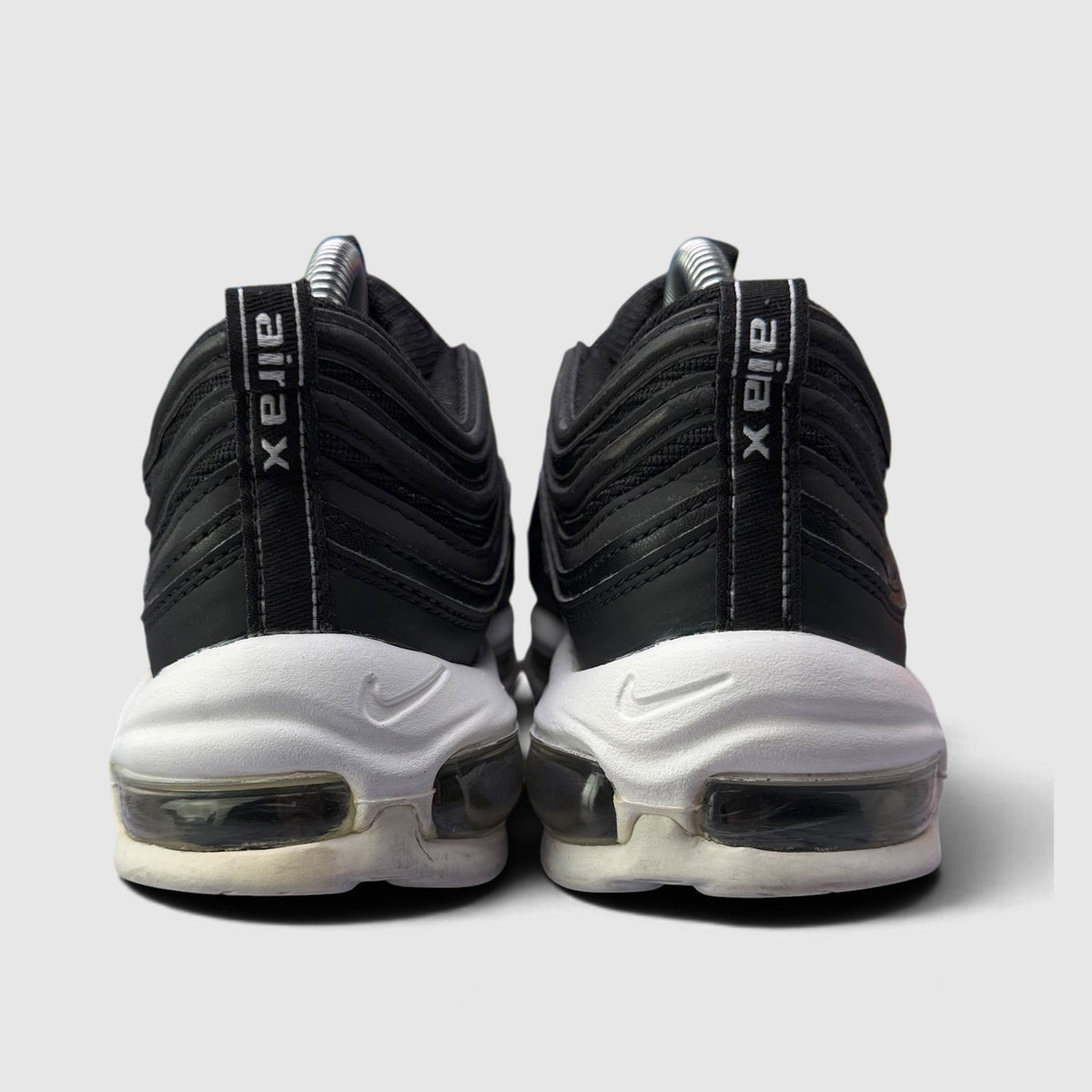 Nike Air Max 97, buty sportowe męskie w bardzo dobrym stanie rozmiar 42, widok z tyłu