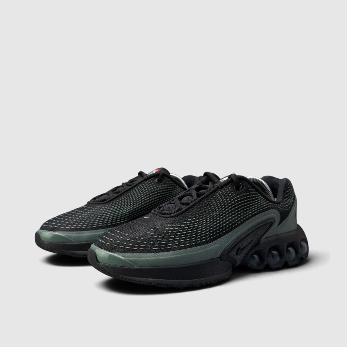 Nike Air Max DN, buty sportowe damskie w bardzo dobrym stanie rozmiar 39, para butów