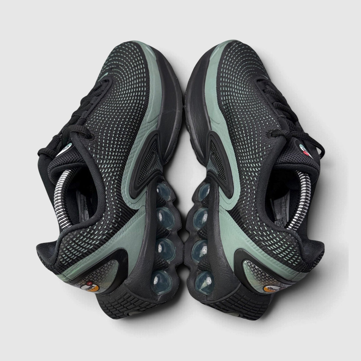 Nike Air Max DN, buty sportowe damskie w bardzo dobrym stanie rozmiar 39, widok z góry