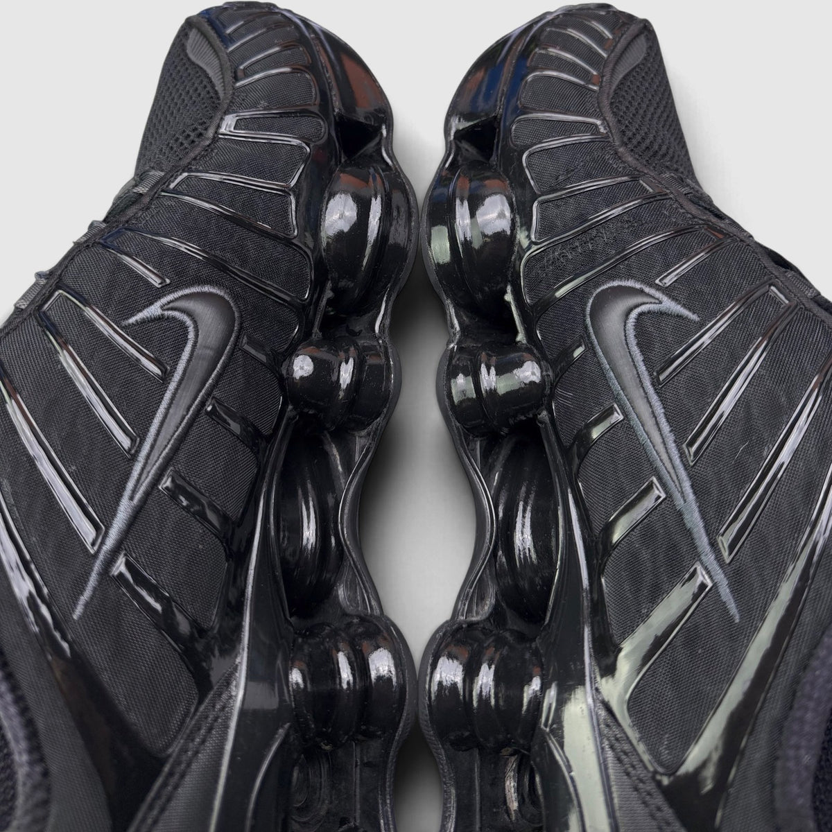 Nike Shox TL Metallic Hematite, buty sportowe męskie w bardzo dobrym stanie rozmiar 44.5, podeszwa