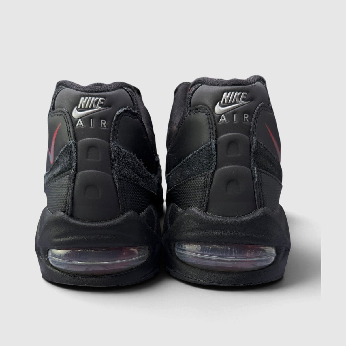 Nike Air Max 95 Racing Pack, buty sportowe męskie w bardzo dobrym stanie rozmiar 46, zewnętrzny panel prawego buta