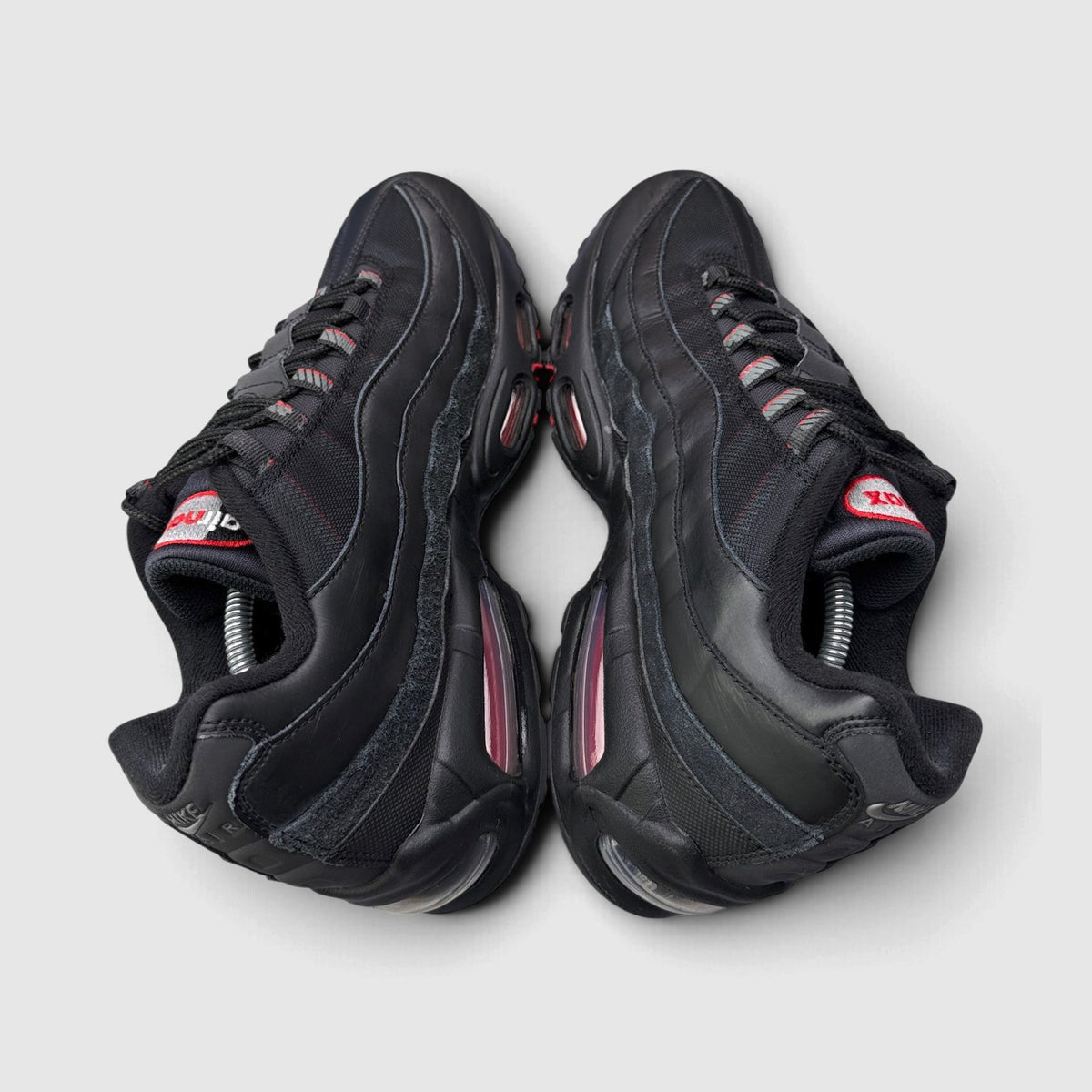 Nike Air Max 95 Racing Pack, buty sportowe męskie w bardzo dobrym stanie rozmiar 46, widok z góry na wewnętrzną stronę butów