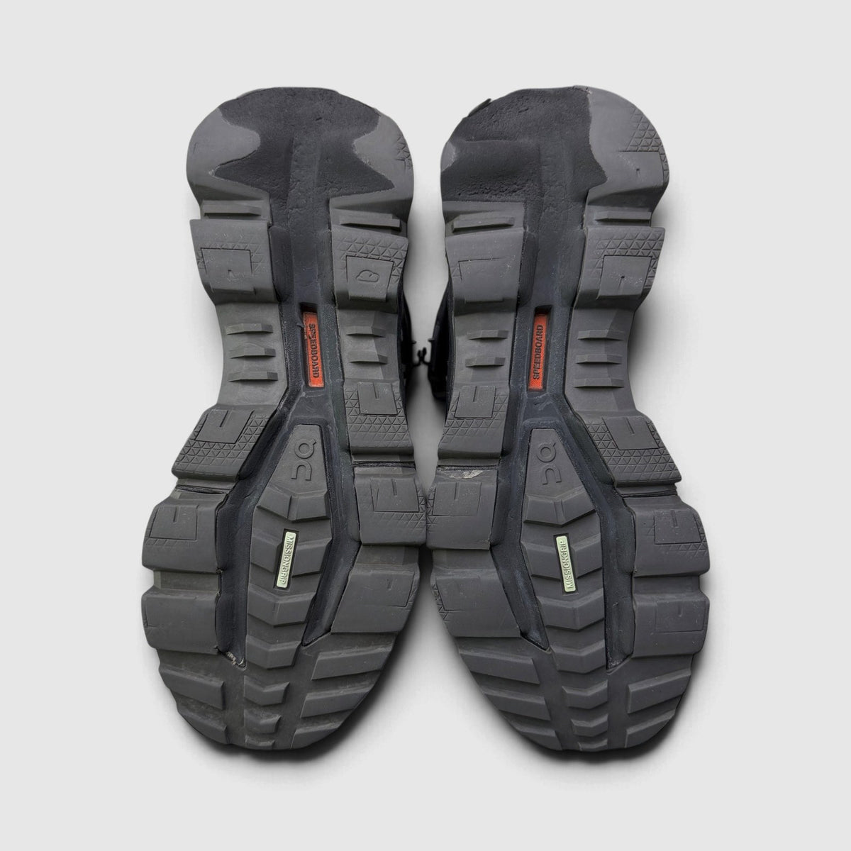 On Cloudrock 2 Waterproof, trekkingi damskie w bardzo dobrym stanie rozmiar 38, wewnętrzny panel prawego buta