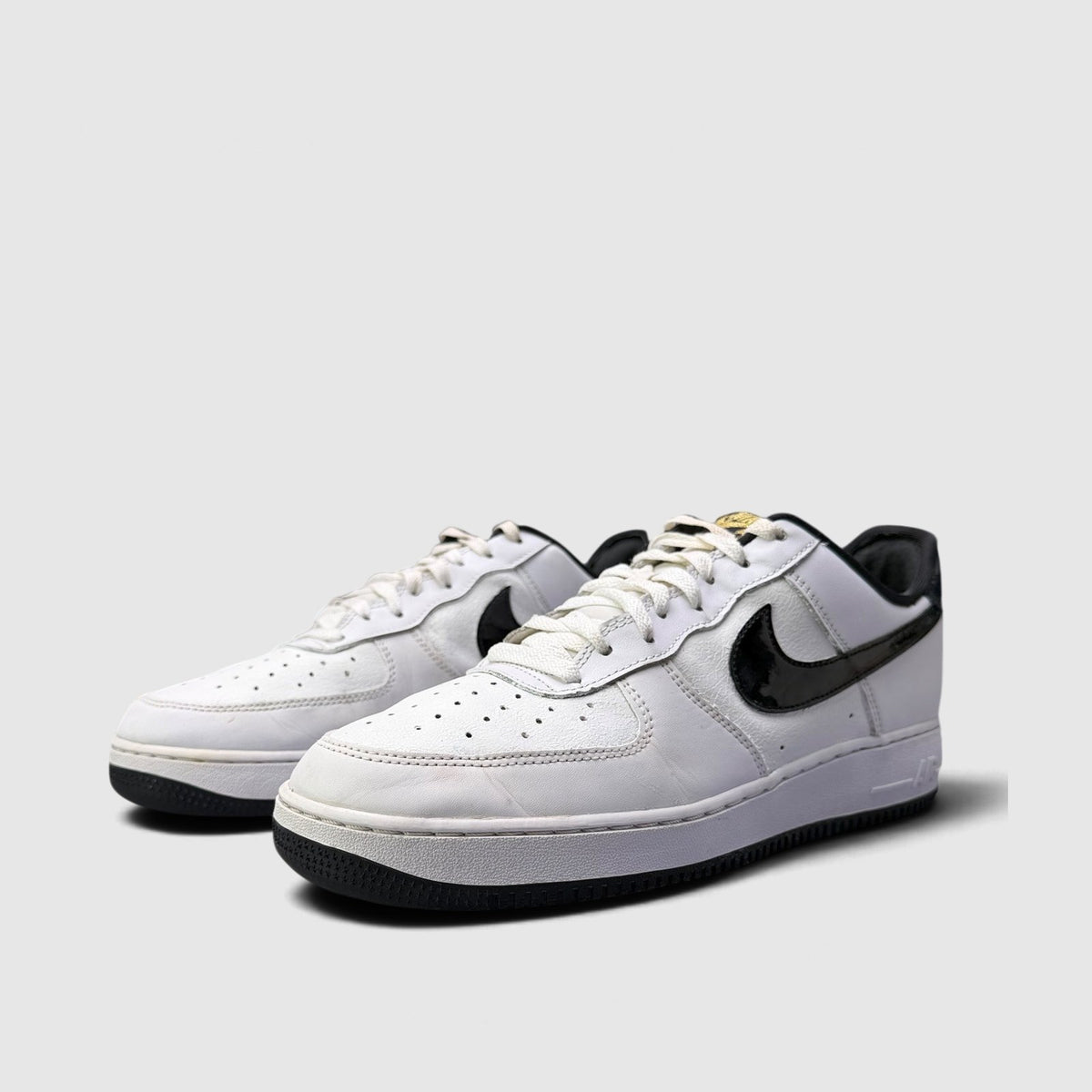 Nike Air Force 1 Low World Champ, buty sportowe męskie w bardzo dobrym stanie rozmiar 44.5, para butów