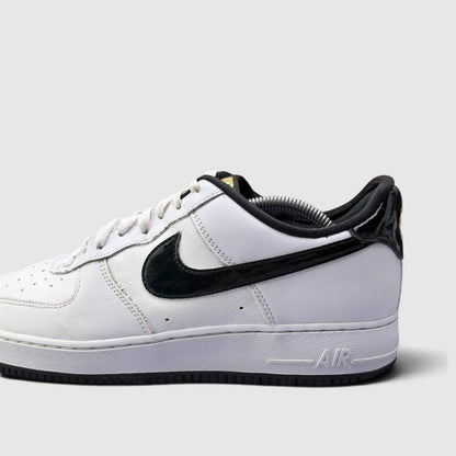 Nike Air Force 1 Low World Champ, buty sportowe męskie w bardzo dobrym stanie rozmiar 44.5, boczny profil, prawa strona