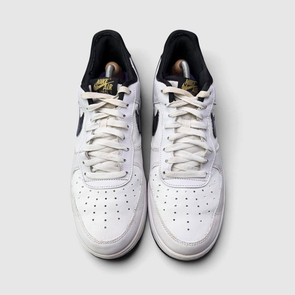Nike Air Force 1 Low World Champ, buty sportowe męskie w bardzo dobrym stanie rozmiar 44.5, widok z góry