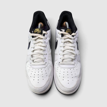 Nike Air Force 1 Low World Champ, buty sportowe męskie w bardzo dobrym stanie rozmiar 44.5, widok z góry