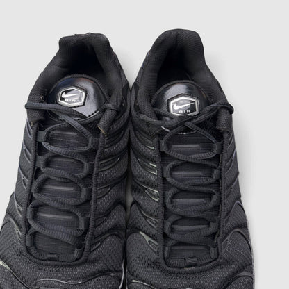 Nike Air Max Plus Triple Black, buty sportowe męskie w bardzo dobrym stanie rozmiar 45.5, detal