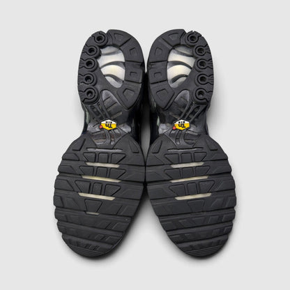 Nike Air Max Plus Triple Black, buty sportowe męskie w bardzo dobrym stanie rozmiar 45.5, podeszwa