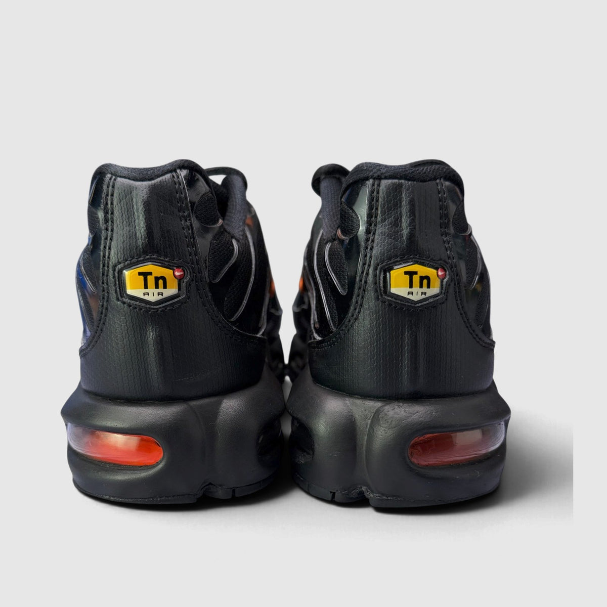 Nike Air Max Plus, buty sportowe męskie w bardzo dobrym stanie rozmiar 44, widok z tyłu