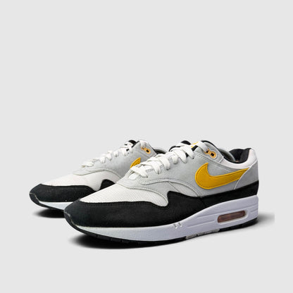 Nike Air Max 1 University Gold, buty sportowe męskie w bardzo dobrym stanie rozmiar 44.5, para butów