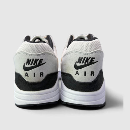 Nike Air Max 1 University Gold, buty sportowe męskie w bardzo dobrym stanie rozmiar 44.5, widok z tyłu