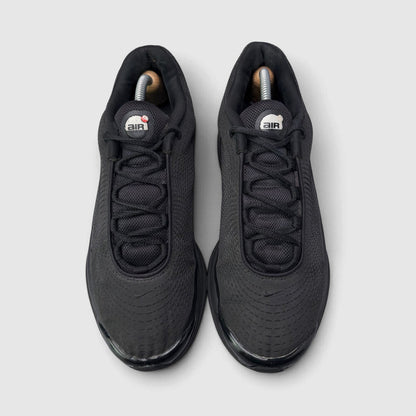 Nike Air Max DN Black Metallic Grey, buty sportowe męskie w dobrym stanie rozmiar 44, widok z góry